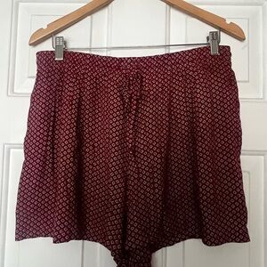 Vintage 90s The Limited Red Patterned Shorts Size M (waist 15”)